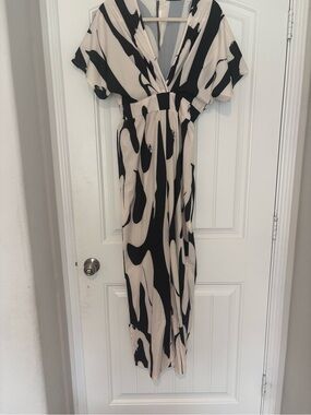 SHEIN Black and Cream Abstract V-Neck jumpsuit